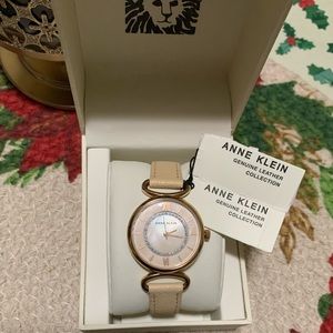 💕Brand new Anne Klein watch, battery working.💕
